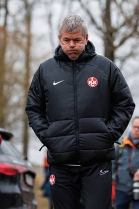 Friedhelm Funkel (Trainer 1.FC Kaiserslautern), Training, 1. FC Kaiserslautern , Fussball, 2. Bundesliga, Saison 2023 2024, 14.02.2024 Friedhelm Funkel (Trainer 1.FC Kaiserslautern), Training, 1. FC Kaiserslautern , Fussball, 2. Bundesliga, Saison 2023 2024, 14.02.2024 Kaiserslautern