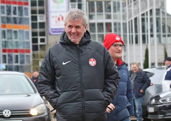 14.02.2024, xmohx, Fussball 2.Bundesliga, 1.FC Kaiserslautern Training emspor, v.l. Der neue Trainer Friedhelm Funkel (Kaiserslautern) beim ersten offiziellen Training (DFL DFB REGULATIONS PROHIBIT ANY USE OF PHOTOGRAPHS as IMAGE SEQUENCES and or QUASI-VIDEO) Kaiserslautern