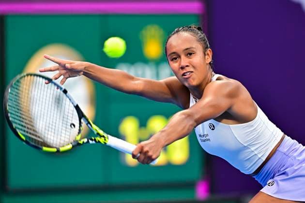 Qatar TotalEnergies Open - Day 4 Leylah Fernandez of Canada is competing in her third-round match against Qinwen Zheng of China at the WTA, Tennis Damen 1000-Qatar TotalEnergies Open tennis tournament at the Khalifa International Tennis Complex in Doha, Qatar, on February 14, 2024. DOHA Qatar  Copyright: xNoushadxThekkayilx originalFilename:varittyakkal-qatartot240214_npcI1.jpg