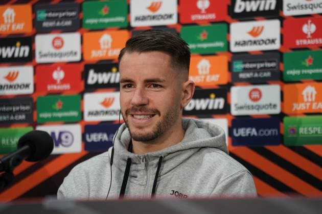 Pressekonferenz SC Freiburg in Lens, Frankreich - PK mit Trainer Christian Streich und Freiburgs Christian Günter vor dem Spiel in der Europa League 2023 2024, K.-o.-Runden Play-offs gegen den RC Lens im Bollaert-Delelis (Lens) Copyright: xJoeranxSteinsiekx