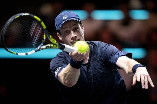 ROTTERDAM - Botic van de Zandschulp in action against Jannik Sinner (ITA) on the third day of the ABN AMRO Open tennis tournament in Ahoy. ANP SANDER KONING Third day 2024 xVIxANPxSportx xxANPxIVx 491124258 originalFilename: 491124258.jpg