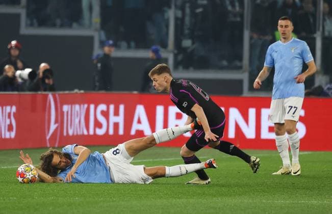 Matteo Guendouzi (Lazio Rom 8), Joshua Kimmich (Bayern Muenchen 6), SS Lazio Rom vs. Bayern Muenchen, Champions-League, Achtelfinale, Hinspiel, Saison 2023-24, 14.02.2024, SS Lazio Rom vs. Bayern Muenchen, Champions-League, Achtelfinale, Hinspiel, Saison 2023-24, 14.02.2024, Rom Copyright: xEibner-Pressefoto JoergxNiebergax EP_EER