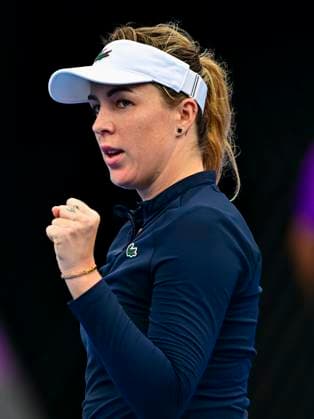 Qatar TotalEnergies Open - Day 5 Anastasia Pavlyuchenkova is reacting during her first-round match against Danielle Collins of the US at the WTA, Tennis Damen 1000-Qatar TotalEnergies Open tennis tournament at the Khalifa International Tennis Complex in Doha, Qatar, on February 15, 2024. DOHA Qatar  Copyright: xNoushadxThekkayilx originalFilename:varittyakkal-qatartot240215_npL7O.jpg