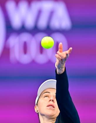 Qatar TotalEnergies Open - Day 5 Anastasia Pavlyuchenkova is reacting during her first-round match against Danielle Collins of the US at the WTA, Tennis Damen 1000-Qatar TotalEnergies Open tennis tournament at the Khalifa International Tennis Complex in Doha, Qatar, on February 15, 2024. DOHA Qatar  Copyright: xNoushadxThekkayilx originalFilename:varittyakkal-qatartot240215_npMme.jpg