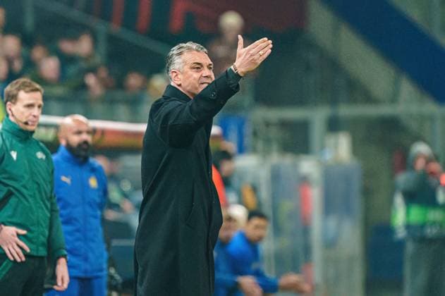 Marino Pusic (Schachtar Donezk, Trainer) GER, Schachtar Donezk vs. Olympique de Marseille, Fussball, Europa League, Play-offs, Saison 2023 2024, 15.02.2024 GER, Schachtar Donezk vs. Olympique de Marseille, Fussball, Europa League, Play-offs, Saison 2023 2024, 15.02.2024 Hamburg Copyright: xEibner-Pressefoto MarcelxvonxFehrnx EP_MFN
