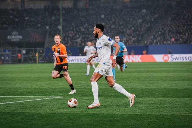 Fußball I Herren I UEFA Europa League I Zwischenrunde I FC Schachtar Donezk - Olympique Marseille I 15.02.2024 Pierre-Emerick Aubameyang (10, Olympique Marseille) am Ball. Hamburg Volksparkstadion Hamburg Deutschland Copyright: xLobecax xHenningxRohlfsx