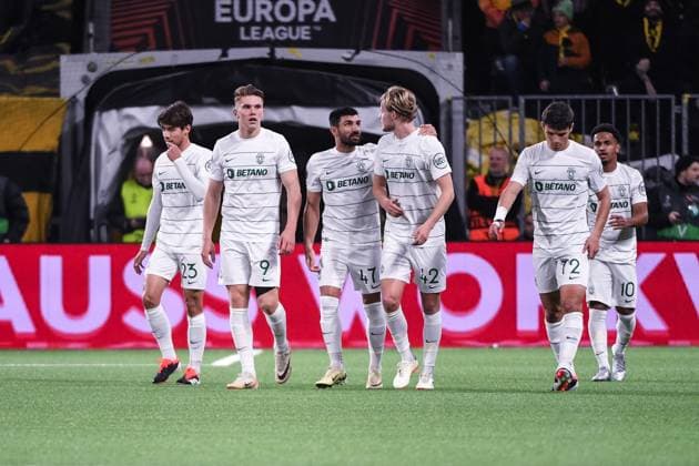 BERN, SWITZERLAND - FEBRUARY 15: Sporting CP celebrates their goal goal during the UEFA Europa League 2023 24 round of 16 first leg match between BSC Young Boys and Sporting CP at Stadion Wankdorf on February 15, 2024 in Bern, Switzerland. Copyright: xJustPictures.ch ManuelxWinterbergerx jp-en-EuSpIm-MWI_1989-20240215