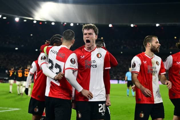 Sport Bilder des Tages ROTTERDAM - Mats Wieffer of Feyenoord celebrates the 1-0 during the UEFA Europa League play-off match between Feyenoord and AS Roma at Feyenoord Stadium de Kuip on February 15, 2024 in Rotterdam, Netherlands. ANP OLAF KRAAK UEFA Europa League - Play-offs First leg 2022 2023 xVIxANPxSportx xxANPxIVx 491193542 originalFilename: 491193542.jpg