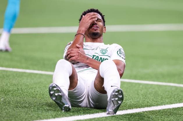 BERN, SWITZERLAND - FEBRUARY 15: Marcus Edwards of Sporting CP during the UEFA Europa League 2023 24 round of 16 first leg match between BSC Young Boys and Sporting CP at Stadion Wankdorf on February 15, 2024 in Bern, Switzerland. Copyright: xJustPictures.ch LuigixRizzox jp-en-EuSpIm-AN0I8823-20240111