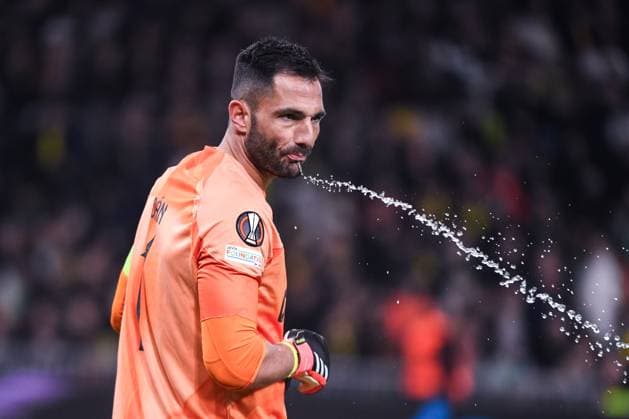 BERN, SWITZERLAND - FEBRUARY 15: goalkeeper Antonio Adan of Sporting CP during the UEFA Europa League 2023 24 round of 16 first leg match between BSC Young Boys and Sporting CP at Stadion Wankdorf on February 15, 2024 in Bern, Switzerland. Copyright: xJustPictures.ch ManuelxWinterbergerx jp-en-EuSpIm-MWI_2001-20240215