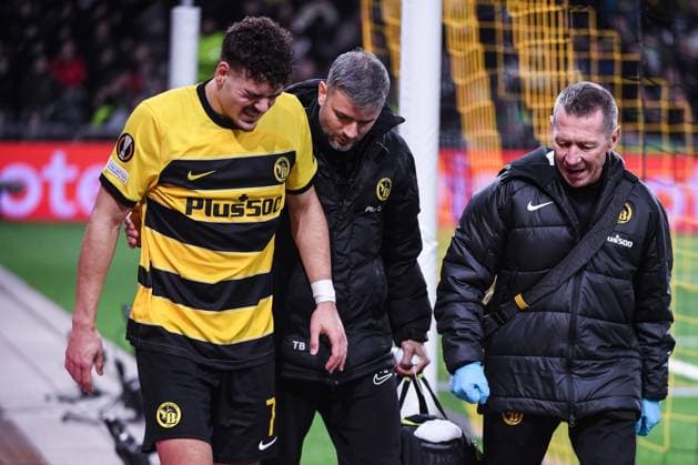 BERN, SWITZERLAND - FEBRUARY 15: Filip Ugrinic of Young Boys (L) is injured during the UEFA Europa League 2023 24 round of 16 first leg match between BSC Young Boys and Sporting CP at Stadion Wankdorf on February 15, 2024 in Bern, Switzerland. Copyright: xJustPictures.ch ManuelxWinterbergerx jp-en-EuSpIm-MWI_2032-20240215