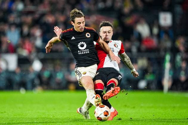 UEFA Europa League: Feyenoord v AS Roma Rotterdam - Quilindschy Hartman of Feyenoord during the 1st leg of the UEFA Europa League Knockout Round Play-offs between Feyenoord v AS Roma at Stadion Feijenoord De Kuip on 15 February 2024 in Rotterdam, The Netherlands. Copyright: xTomxBodex