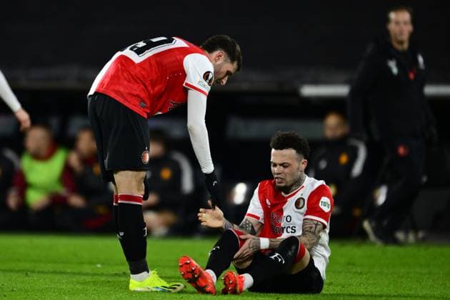 ROTTERDAM - (l-r) Santiago Gimenez of Feyenoord, Quilindschy Hartman of Feyenoord after the UEFA Europa League play-off match between Feyenoord and AS Roma at Feyenoord Stadium de Kuip on February 15, 2024 in Rotterdam, the Netherlands. ANP OLAF KRAAK UEFA Europa League - Play-offs First leg 2022 2023 xVIxANPxSportx xxANPxIVx 491199010 originalFilename: 491199010.jpg