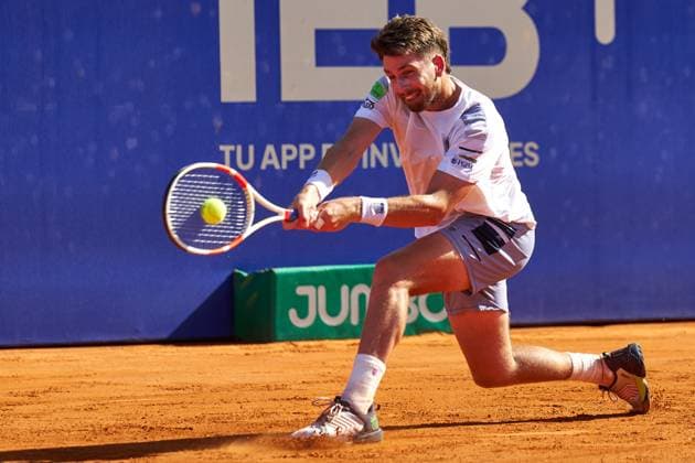 Cameron Norrie of Great Britain returns a backhand to Federico Coria of Argentina during the second round match of the IEB+ Argentina Open 2024 at Buenos Aires Lawn Tennis Club on February 15, 2024 in Buenos Aires, Argentina. (Photo by Camilla Stolen Imago) Buenos Aires Argentina Copyright: xCamillaxStolenx L1750084
