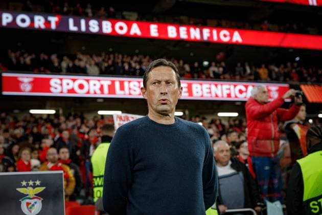 Sport Bilder des Tages Roger Schmidt during UEFA Europa League 23 24 game between SL Benfica and Toulouse FC at Estadio Da Luz, Lisbon, Portugal. (Maciej Rogowski) Lisbon Estadio Da Luz Portugal Copyright: xMaciejxRogowskix slbtoulpouse-1