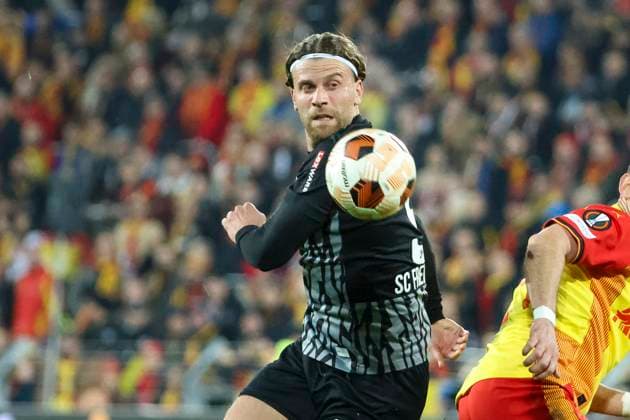 Lucas Hoeler (SC Freiburg, 09) am Ball , Fussball, UEFA Europa League, Play-off 1. Spiel, 2023 2024, RC Lens vs. SC Freiburg, 15.02.2024, Stade Bollaert-Delelis, Lens, Frankreich Lens Stade Bollaert-Delelis Pas-de-Calais Frankreich Copyright: xGrantxHubbsx