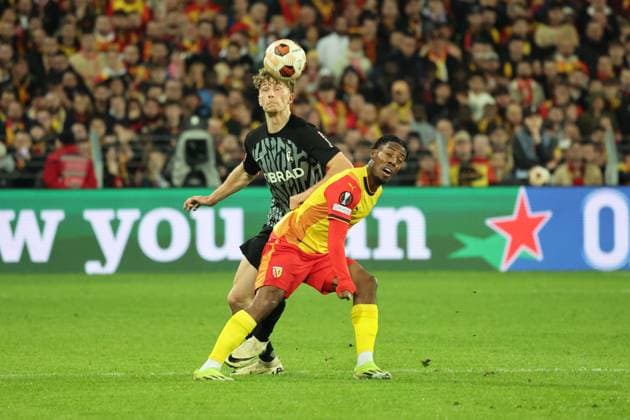 Elye WAHI (RC Lens) lors du match de l UEFA Europa League entre le RC Lens et SC Fribourg, stade Bollaert-Delelis, le 15 fÃ vrier 2024 FOOTBALL : RC LENS vs SC FREIBURG - UEFA EUROPA LEAGUE - 15 02 2024 LaurentSanson Panoramic 