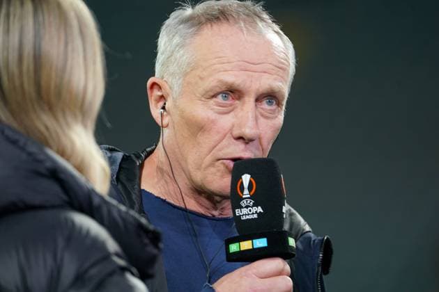 Fußball: UEFA Europa League 2023 2024, k.-o.-Runden-Play-offs, RC Lens - SC Freiburg, Stadion Bollaert-Delelis (Lens): Freiburgs Trainer Christian Streich Lens Bollaert-Delelis Stadium Frankreich Copyright: xJoeranxSteinsiekx