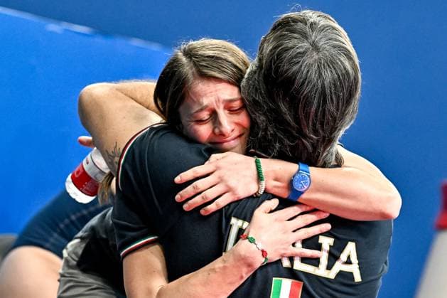 Members of team Italy celebrate the Olympic qualification after the Water polo, Wasserball women classification 7th 8th place match between team Canada (white caps) and team Italy (blue caps) of the 21st World Aquatics Championships at the Aspire Dome in Doha (Qatar), February 16, 2024. GiorgioXScala
