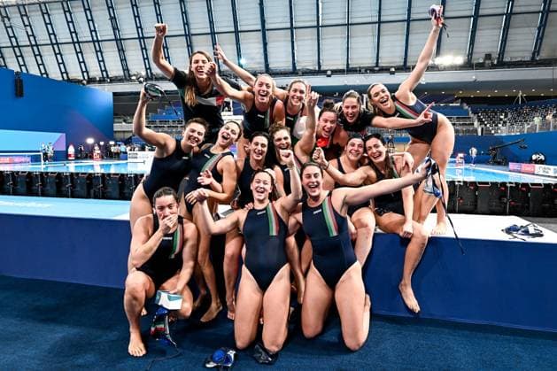 Members of team Italy celebrate the Olympic qualification after the Water polo, Wasserball women classification 7th 8th place match between team Canada (white caps) and team Italy (blue caps) of the 21st World Aquatics Championships at the Aspire Dome in Doha (Qatar), February 16, 2024. GiorgioXScala
