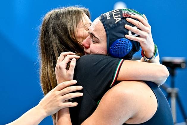 Members of team Italy celebrate the Olympic qualification after the Water polo, Wasserball women classification 7th 8th place match between team Canada (white caps) and team Italy (blue caps) of the 21st World Aquatics Championships at the Aspire Dome in Doha (Qatar), February 16, 2024. GiorgioXScala