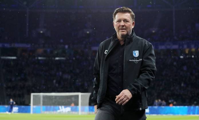 Trainer Christian Titz Aktion Oberkörper Fußball Fussball DFL 2.Bundesliga Herren 22.Spieltag Saison 2023 2024 16.02.2024 Hertha BSC Berlin vs. 1.FC Magdeburg FCM DFL regulations prohibit any use of photographs as image sequences and or quasi-video