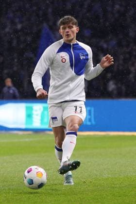 16.02.2024, xtgx, Fussball - 2.Bundesliga, Hertha BSC Berlin - 1.FC Magdeburg emspor, v.l. Fabian Reese (Hertha, 11) am Ball, plays the ball (DFL DFB REGULATIONS PROHIBIT ANY USE OF PHOTOGRAPHS as IMAGE SEQUENCES and or QUASI-VIDEO) Berlin *** 16 02 2024, xtgx, Soccer 2 Bundesliga, Hertha BSC Berlin 1 FC Magdeburg emspor, v l Fabian Reese Hertha, 11 am Ball, plays the ball DFL DFB REGULATIONS PROHIBIT ANY USE OF PHOTOGRAPHS as IMAGE SEQUENCES and or QUASI VIDEO Berlin