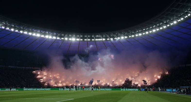 Pyrotechnik, Bengalos, Feuerwerk im Berliner Fanblock Fußball Fussball DFL 2.Bundesliga Herren 22.Spieltag Saison 2023 2024 16.02.2024 Hertha BSC Berlin vs. 1.FC Magdeburg FCM DFL regulations prohibit any use of photographs as image sequences and or quasi-video