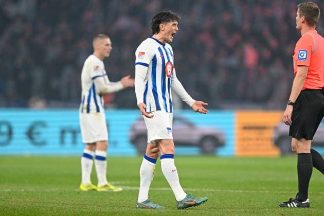 2. Bundesliga - Hertha BSC Berlin - 1. FC Magdeburg am 16.02.2024 im Olympiastadion in Berlin Fabian Reese (Hertha BSC Berlin) unzufrieden, enttäuscht, enttaeuscht, niedergeschlagen.