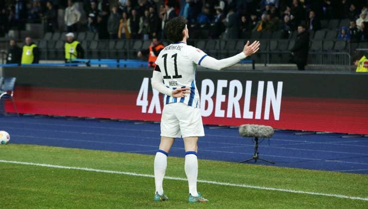 Fabian Reese jubelt nach 1:1 Freude Emotion Jubel Fußball Fussball DFL 2.Bundesliga Herren 22.Spieltag Saison 2023 2024 16.02.2024 Hertha BSC Berlin vs. 1.FC Magdeburg FCM DFL regulations prohibit any use of photographs as image sequences and or quasi-video