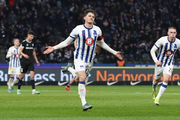 16.02.2024, xtgx, Fussball - 2.Bundesliga, Hertha BSC Berlin - 1.FC Magdeburg emspor, v.l. Fabian Reese (Hertha, 11) Jubel, Torjubel, jubelt ueber das Tor, celebrate the goal, celebration (DFL DFB REGULATIONS PROHIBIT ANY USE OF PHOTOGRAPHS as IMAGE SEQUENCES and or QUASI-VIDEO) Berlin