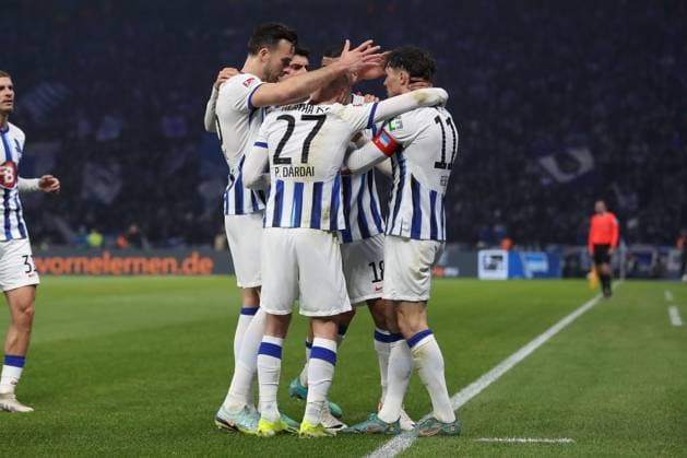 16.02.2024, xtgx, Fussball - 2.Bundesliga, Hertha BSC Berlin - 1.FC Magdeburg emspor, v.l. Jubel nach dem 1:1 durch Fabian Reese (Hertha, 11) (DFL DFB REGULATIONS PROHIBIT ANY USE OF PHOTOGRAPHS as IMAGE SEQUENCES and or QUASI-VIDEO) Berlin