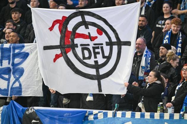 2. Bundesliga - Hertha BSC Berlin - 1. FC Magdeburg am 16.02.2024 im Olympiastadion in Berlin Transparent Anti DFL.