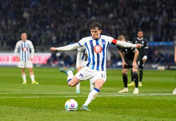 Germany, Berlin, 16.02.2024, Olympic Stadium, Hertha BSC vs 1.FC Magdeburg - 2. Bundesliga, Fabian Reese (Hertha BSC) scores the teams first goal Berlin Olympic Stadium Berlin Germany *** Germany, Berlin, 16 02 2024, Olympic Stadium, Hertha BSC vs 1 FC Magdeburg 2 Bundesliga, Fabian Reese Hertha BSC scores the teams first goal Berlin Olympic Stadium Berlin Germany eu-images-659