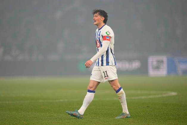 Germany, Berlin, 16.02.2024, Olympic Stadium, Hertha BSC vs 1.FC Magdeburg - 2. Bundesliga, Fabian Reese (Hertha BSC) looks on Berlin Olympic Stadium Berlin Germany *** Germany, Berlin, 16 02 2024, Olympic Stadium, Hertha BSC vs 1 FC Magdeburg 2 Bundesliga, Fabian Reese Hertha BSC looks on Berlin Olympic Stadium Berlin Germany eu-images-659