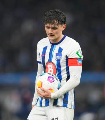 Germany, Berlin, 16.02.2024, Olympic Stadium, Hertha BSC vs 1.FC Magdeburg - 2. Bundesliga, Fabian Reese (Hertha BSC) looks on Berlin Olympic Stadium Berlin Germany