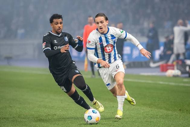 2. Fußball Bundesliga, Hertha BSC vs 1. FC Magdeburg. Berlin, 16.02.2024 Xavier Amaechi (1. FC Magdeburg, 20), Michal Karbownik (Hertha BSC, 6) 2. Fußball Bundesliga, Hertha BSC vs 1. FC Magdeburg, Olympiastadion, Berlin, 16.02.2024 DFL REGULATIONS PROHIBIT ANY USE OF PHOTOGRAPHS AS IMAGE SEQUENCES AND OR QUASI-VIDEO.