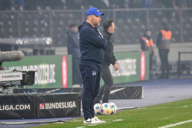Pal Dardai (Hertha BSC Trainer), Hertha BSC - 1. FC Magdeburg, 2. Bundesliga, Fussball, DFB, Spielzeit 2023 2024, 22. Spieltag, Olympia - Stadion Berlin, DFB DFL REGULATIONS PROHIBIT ANY USE OF PHOTOGRAPHS AS IMAGE SEQUENCES AND OR QUASI-VIDEO, 16.02. 2024, Foto: HMB Media Uwe Koch