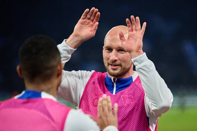 Toni Leistner (Hertha BSC, 37) jubelt nach Torschuss zum 3:2, GER, Hertha BSC vs. 1. FC Magdeburg, Fussball Herren, 2. Bundesliga, Saison 2023 2024, 22. Spieltag, 16.02.2024. (DFL REGULATIONS PROHIBIT ANY USE OF PHOTOGRAPHS AS IMAGE SEQUENCES AND OR QUASI - VIDEO). GER, Hertha BSC vs. 1. FC Magdeburg, Fussball Herren, 2. Bundesliga, Saison 2023 2024, 22. Spieltag, 16.02.2024. Berlin