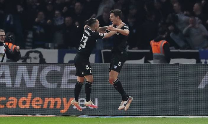 Tobias Müller jubelt nach 2:2 mit Baris Atik Freude Emotion Jubel Fußball Fussball DFL 2.Bundesliga Herren 22.Spieltag Saison 2023 2024 16.02.2024 Hertha BSC Berlin vs. 1.FC Magdeburg FCM DFL regulations prohibit any use of photographs as image sequences and or quasi-video