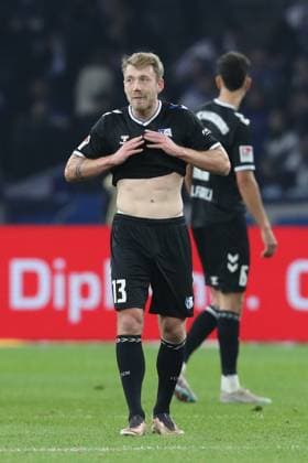 16.02.2024, xtgx, Fussball - 2.Bundesliga, Hertha BSC Berlin - 1.FC Magdeburg emspor, v.l. Connor Krempicki (Magdeburg, 13) enttaeuscht, schaut enttaeuscht, niedergeschlagen, disappointed (DFL DFB REGULATIONS PROHIBIT ANY USE OF PHOTOGRAPHS as IMAGE SEQUENCES and or QUASI-VIDEO) Berlin