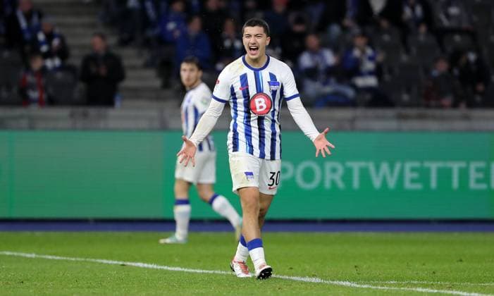 Ibrahim Maza rufend, zeigend, gestikulierend Einzelbild Freisteller Aktion Fußball Fussball DFL 2.Bundesliga Herren 22.Spieltag Saison 2023 2024 16.02.2024 Hertha BSC Berlin vs. 1.FC Magdeburg FCM DFL regulations prohibit any use of photographs as image sequences and or quasi-video