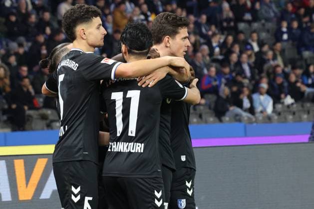 DEU, DFL, 2. FBL, Hertha BSC vs. 1.FC Magdeburg, 16.02.2024, Berliner Olympiastadion, Berlin, DEU, DFL, 2. FBL, Hertha BSC vs. 1.FC Magdeburg, im Bild 2:2 durch Tobias Mueller (1.FC Magdeburg 21), Magdeburger-Spieler, DFL - regulations prohibit any use of Photographs as image sequences and or quasi-video Foto: Juergen Engler nordphoto GmbH