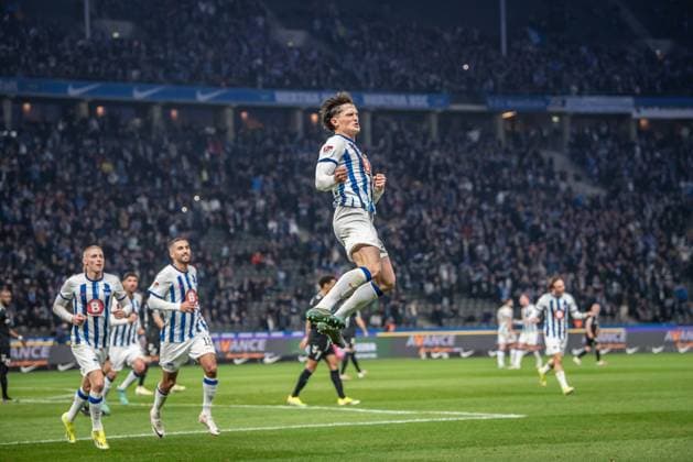 2. Fußball Bundesliga, Hertha BSC vs 1. FC Magdeburg. Berlin, 16.02.2024 Jubel zum 1:1 durch Fabian Reese (Hertha BSC, 11) 2. Fußball Bundesliga, Hertha BSC vs 1. FC Magdeburg, Olympiastadion, Berlin, 16.02.2024 DFL REGULATIONS PROHIBIT ANY USE OF PHOTOGRAPHS AS IMAGE SEQUENCES AND OR QUASI-VIDEO.