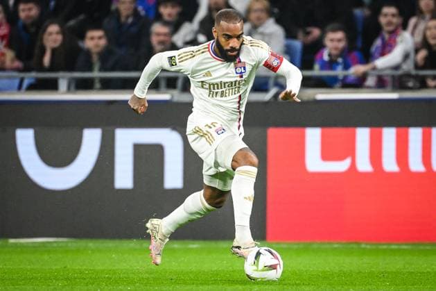 February 16, 2024, Decines-Charpieu, France, France: Alexandre LACAZETTE of Lyon during the Ligue 1 match between Olympique Lyonnais (OL) and OGC Nice at Groupama Stadium on February 16, 2024 in Decines-Charpieu near Lyon, France. Decines-Charpieu France - ZUMAm308 20240216_zsp_m308_002 Copyright: xMatthieuxMirvillex