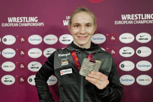 Sport Themen der Woche KW07 Sport Bilder des Tages Wrestling European Championships 62kg WW - Luisa Helga Gerda Niemesch (GER) *** Wrestling European Championships 62kg WW Luisa Helga Gerda Niemesch GER Copyright: xUnitedxWorldxWrestlingx xKadirxCx cal