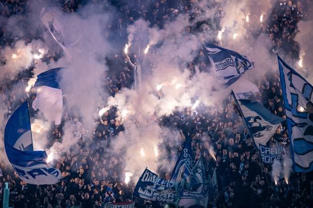 Bilder des Jahres 2024, Sport 02 Feburar Sport Themen der Woche KW07 Sport Bilder des Tages 2. Fußball Bundesliga, Hertha BSC vs 1. FC Magdeburg. Berlin, 16.02.2024 Hertha BSC Fans mit zünden Pyro Pyrotechnik 2. Fußball Bundesliga, Hertha BSC vs 1. FC Magdeburg, Olympiastadion, Berlin, 16.02.2024 DFL REGULATIONS PROHIBIT ANY USE OF PHOTOGRAPHS AS IMAGE SEQUENCES AND OR QUASI-VIDEO. *** 2 Soccer Bundesliga, Hertha BSC vs 1 FC Magdeburg Berlin, 16 02 2024 Hertha BSC fans with ignite pyro pyrotechnics 2 Soccer Bundesliga, Hertha BSC vs 1 FC Magdeburg, Olympiastadion, Berlin, 16 02 2024 DFL REGULATIONS PROHIBIT ANY USE OF PHOTOGRAPHS AS IMAGE SEQUENCES AND OR QUASI VIDEO Copyright: xBEAUTIFULxSPORTS LucianoxLimax
