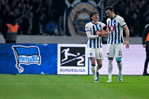 2. Bundesliga - Hertha BSC Berlin - 1. FC Magdeburg am 16.02.2024 im Olympiastadion in Berlin Jubel, Torjubel, Torschuetze, Torschütze Fabian Reese (Hertha BSC Berlin) jubelt nach seinemTor zum 1:1 mit Haris Tabakovic (Hertha BSC Berlin)