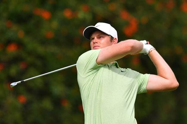 PACIFIC PALISADES, CA - FEBRUARY 16: Cam Davis hits a tee shot on the 4th hole during the second round of the Genesis Invitational on February 16, 2024, at Riviera Country Club in Pacific Palisades, CA. (Photo by Brian Rothmuller Icon Sportswire) GOLF: FEB 16 PGA, Golf Herren The Genesis Invitational EDITORIAL USE ONLY Icon24021610122