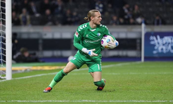 Torwart Dominik Reimann Einzelbild Freisteller Aktion Fußball Fussball DFL 2.Bundesliga Herren 22.Spieltag Saison 2023 2024 16.02.2024 Hertha BSC Berlin vs. 1.FC Magdeburg FCM DFL regulations prohibit any use of photographs as image sequences and or quasi-video